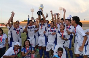 Penarol-bicampeao-Infantil_ACRIMA20141217_0036_23
