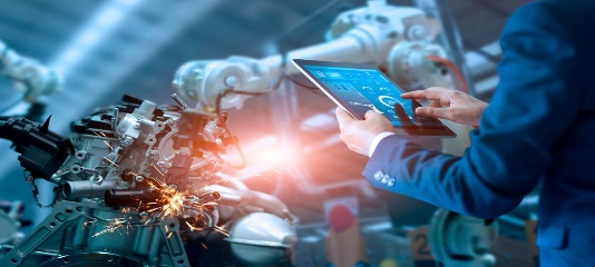 Uma imagem contendo esporte, natação, esporte aquático, homem

Descrição gerada automaticamente